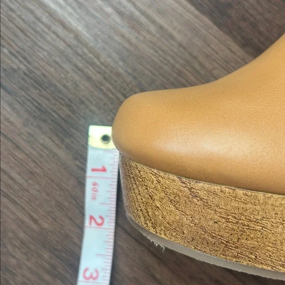 Universal Thread cognac colored clog heels size 6 EUC - Picture 9 of 9